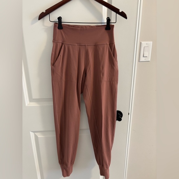 Lululemon Align Joggers - Picture 3 of 4